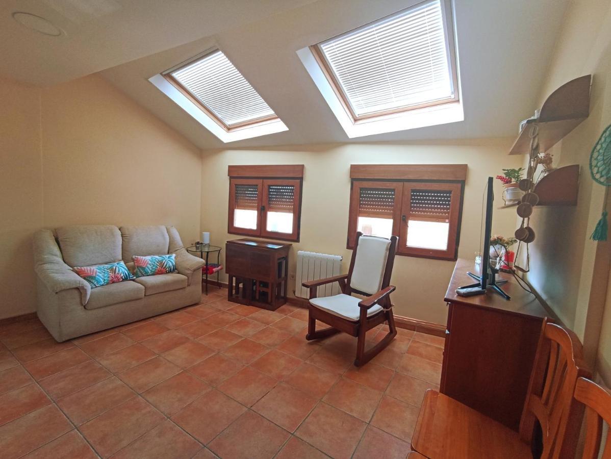El Rincon Del Sanabres, Penalara Apartment Rascafria Bagian luar foto