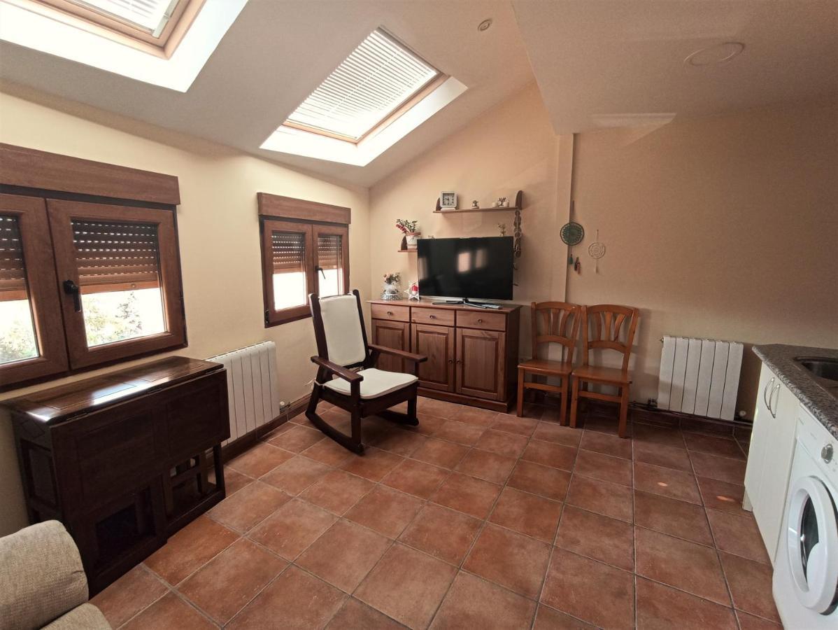 El Rincon Del Sanabres, Penalara Apartment Rascafria Bagian luar foto